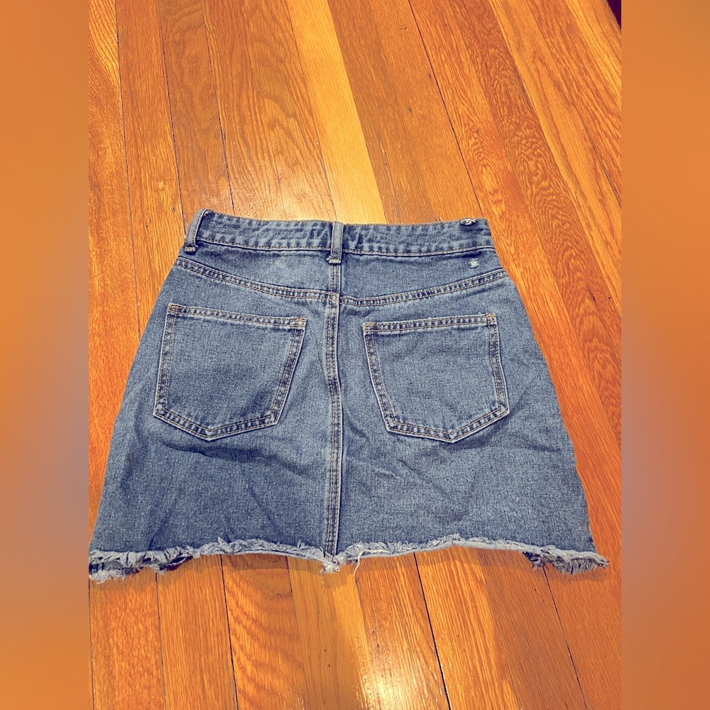 Forever 21 denim mini skirt size small